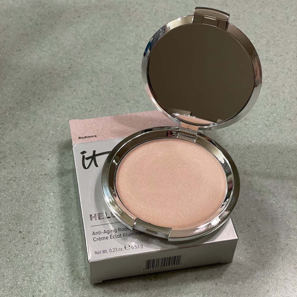 Anti-aging radiance creme luminizer.